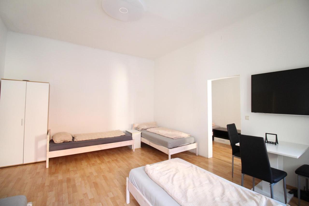 וינה Family Apartment 5P Kl A מראה חיצוני תמונה